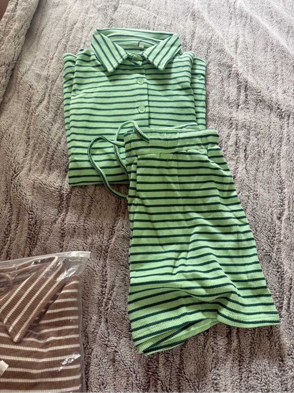 Bundle : 2 short sets - Picture 6 of 13